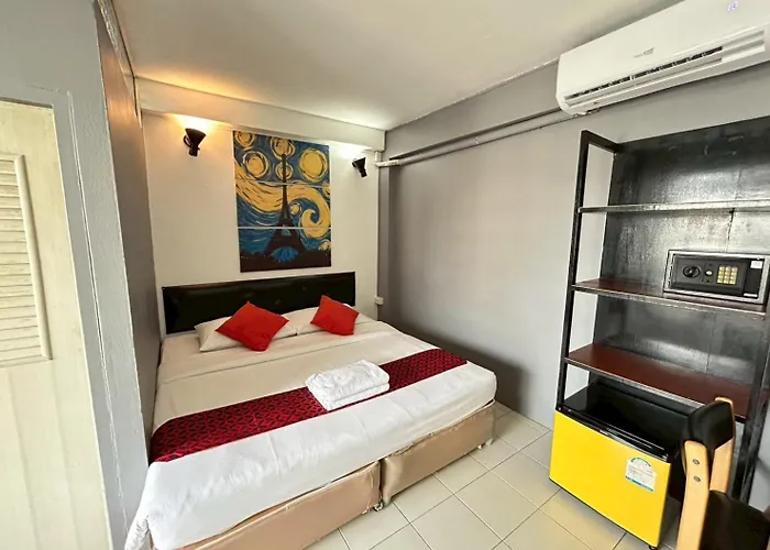 호텔 Casa Picasso Near Chabad House 2*